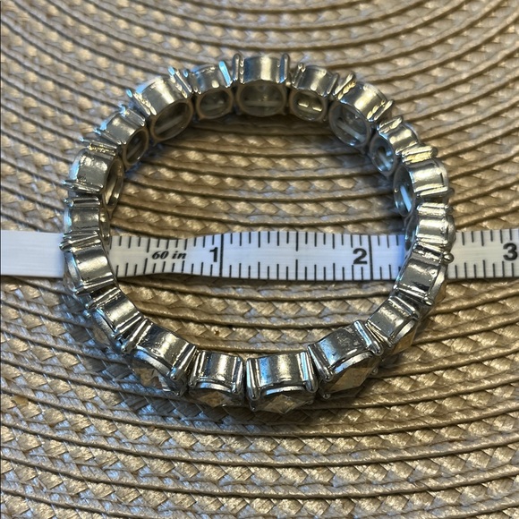 Elegant Silver Clear Rhinestone Bracelet Stretches - Picture 5 of 7